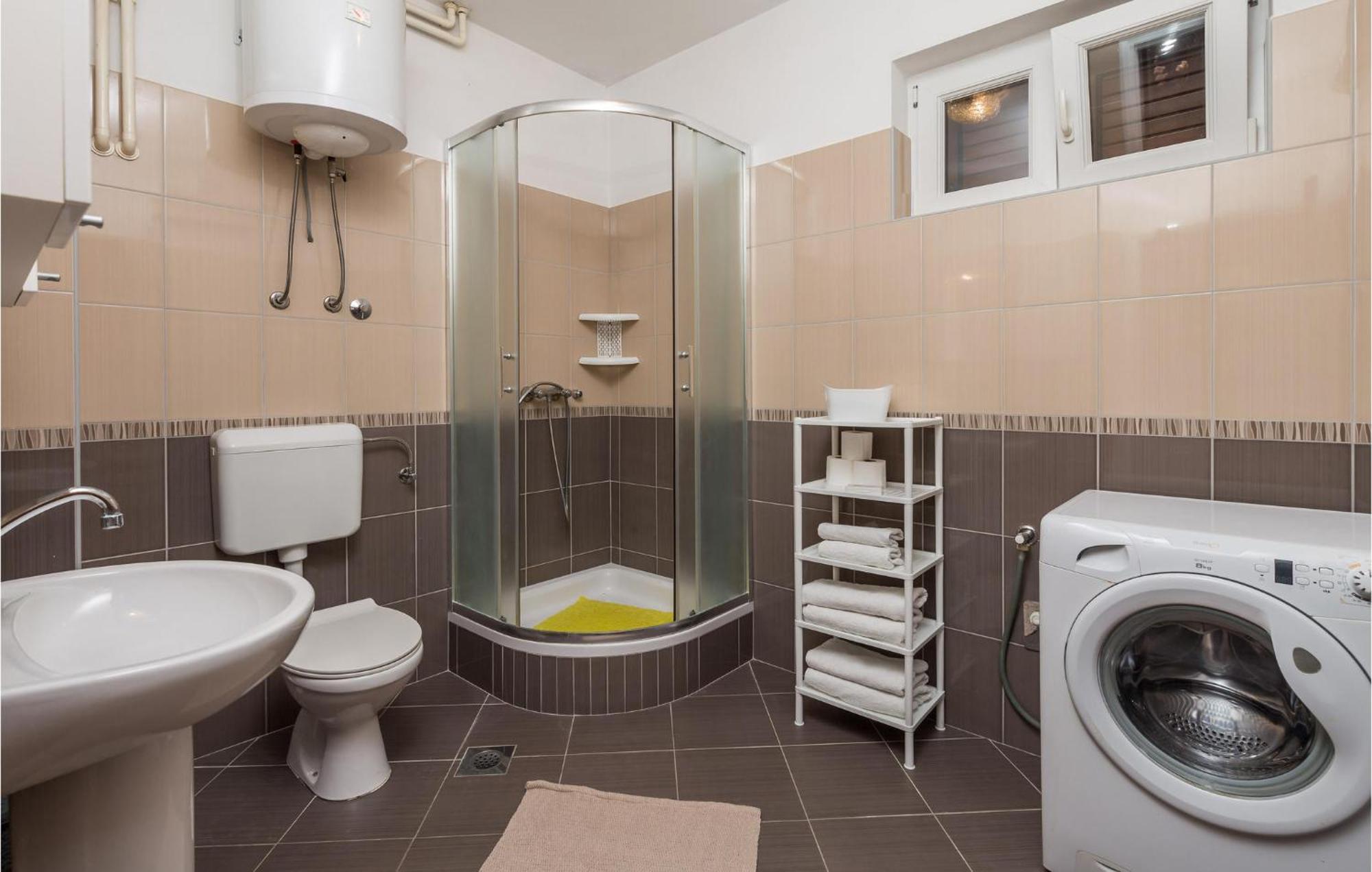 פג 2 Bedroom Awesome Apartment In Pag מראה חיצוני תמונה