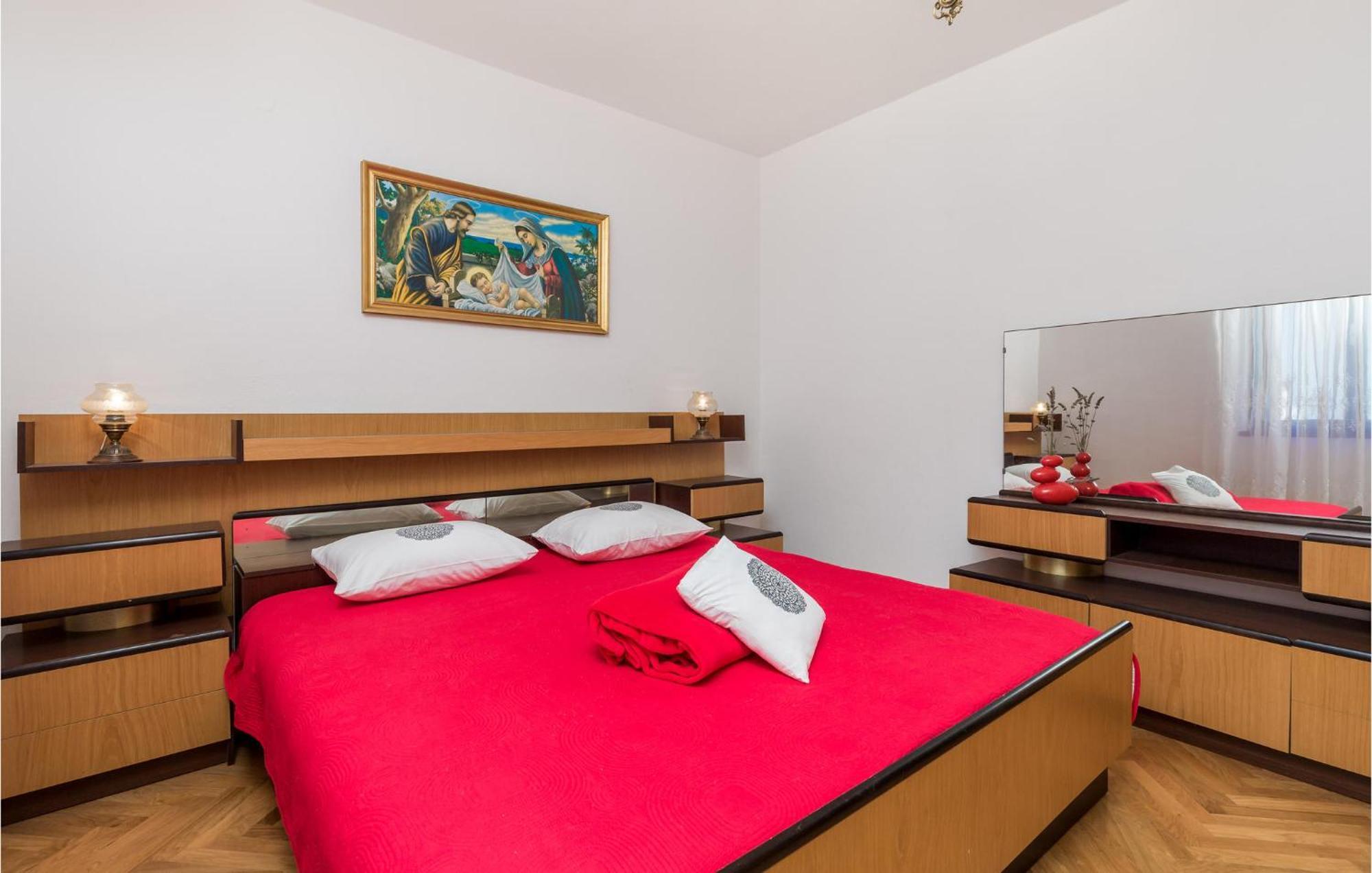 פג 2 Bedroom Awesome Apartment In Pag מראה חיצוני תמונה